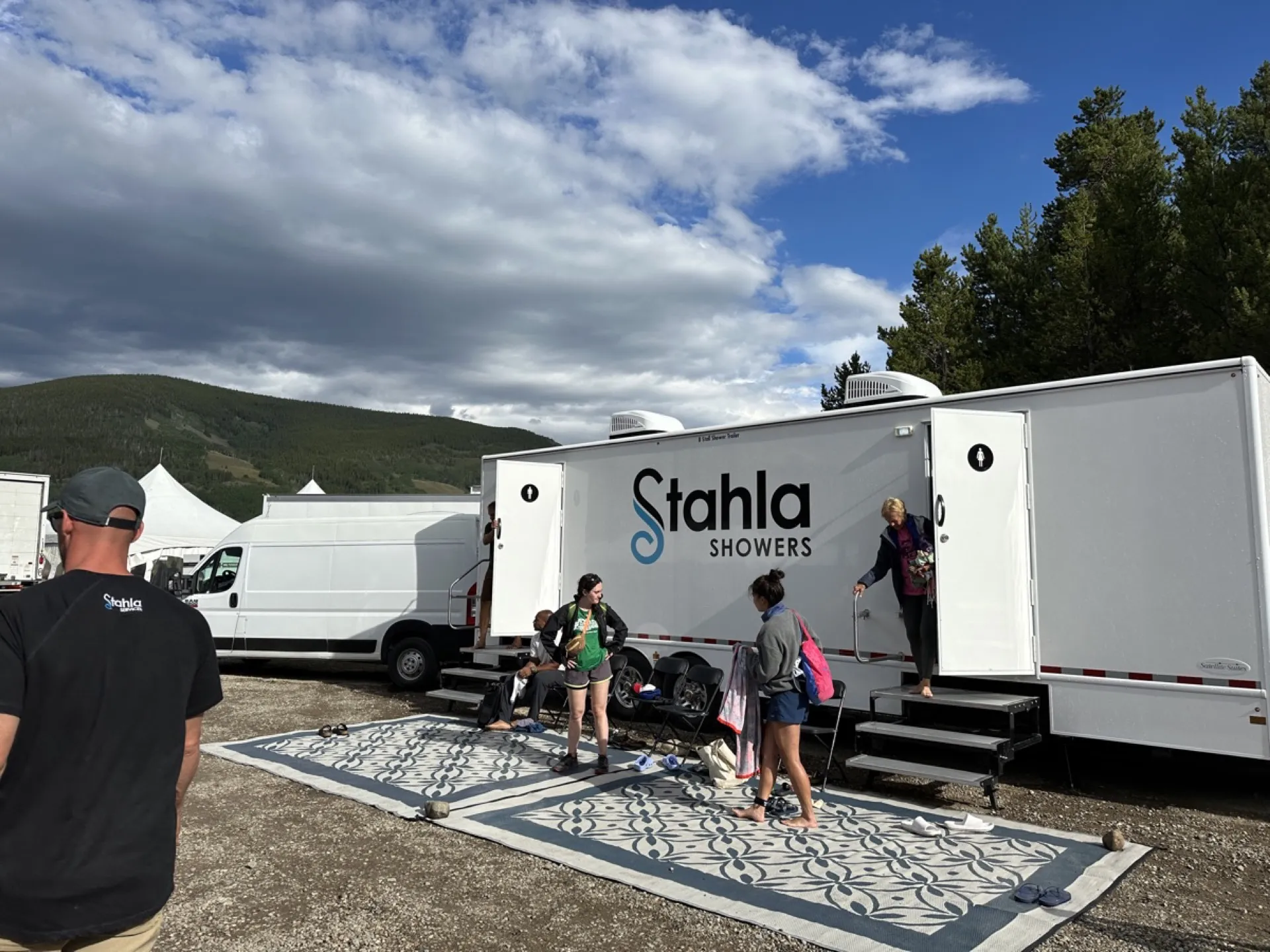 8-Stall Flex / Group Shower